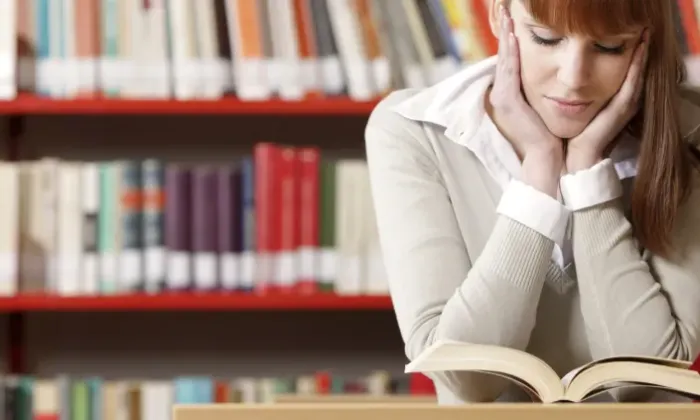 PRESENTAZIONE PROGETTO PERCORSI AL FEMMINILE - READINGS IN BIBLIOTECA